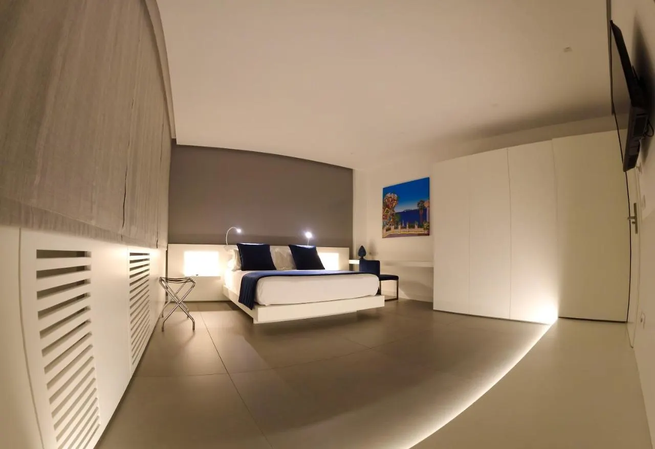 Fuorisquadra B&B Messina 0*,